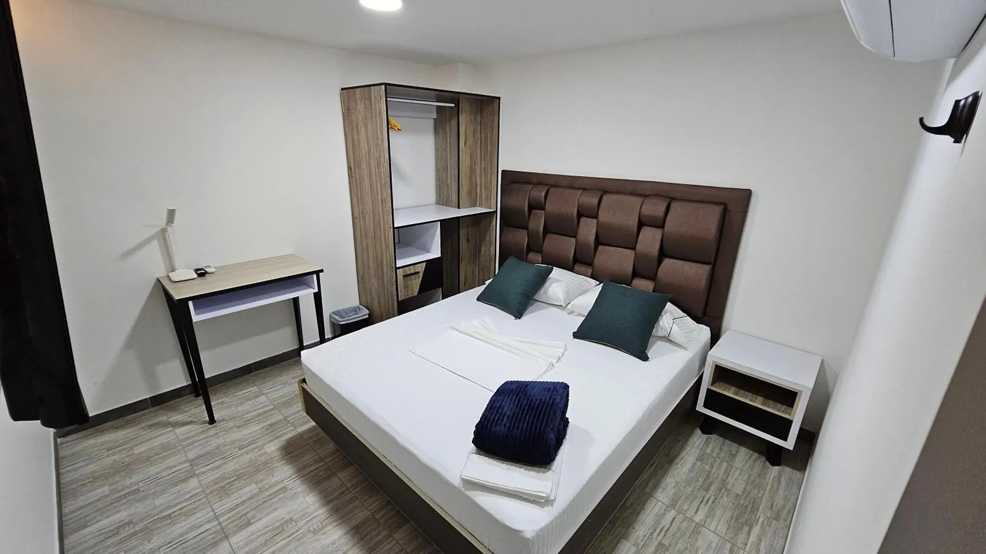 Hostel Boutique Nido De Loros Medellin Guest house