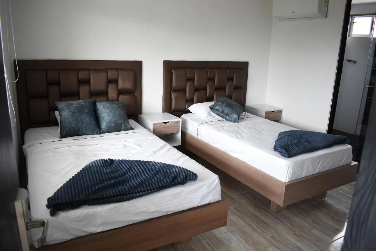 Pensión Hostel Boutique Nido de Loros Medellín Colombia