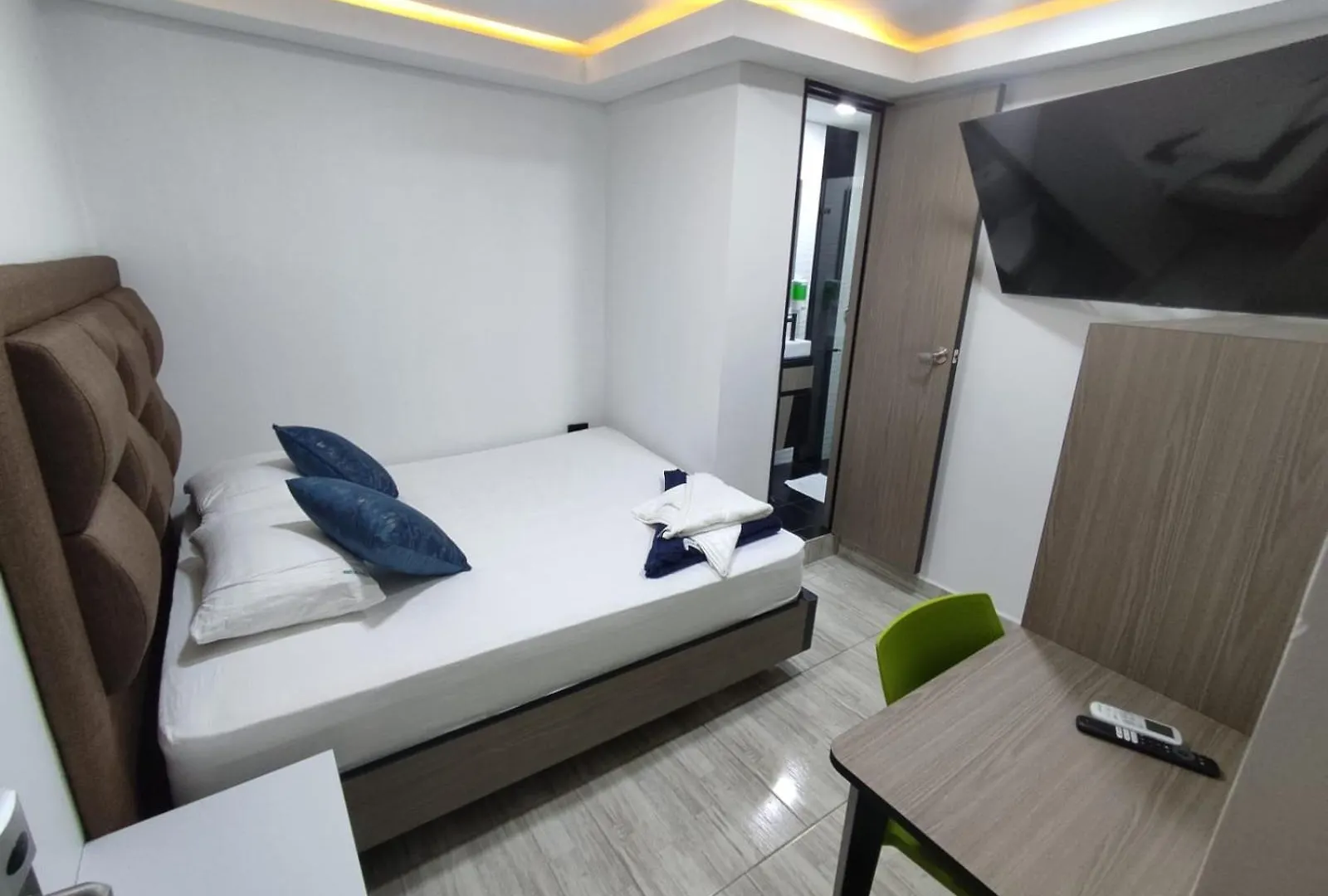 Pensión Hostel Boutique Nido de Loros Medellín Colombia