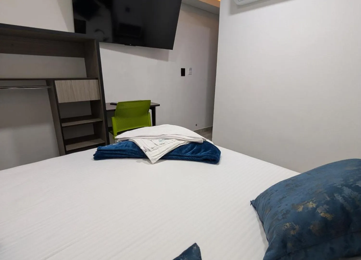 Pensión Hostel Boutique Nido de Loros Medellín