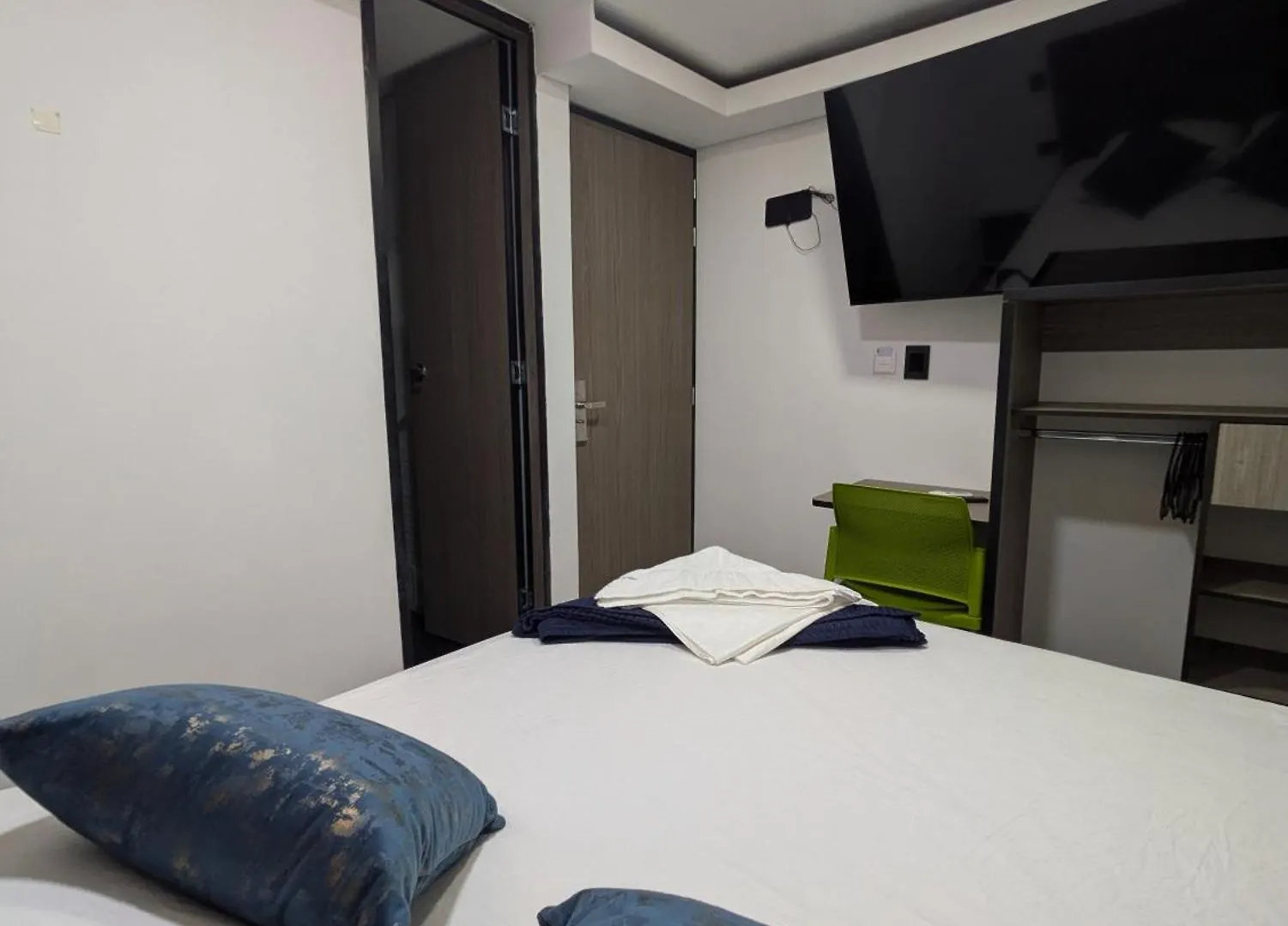 Hostel Boutique Nido de Loros Medellín Pensión